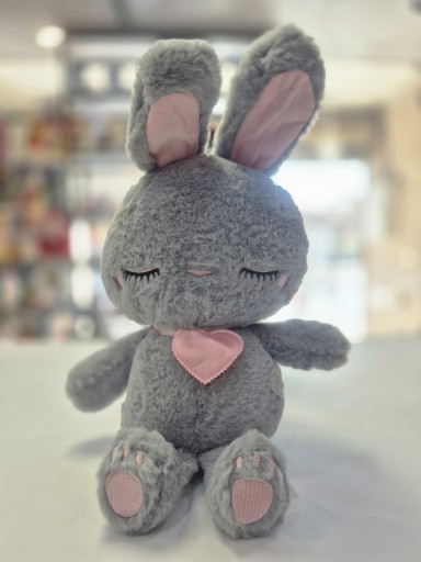 عروسک خرگوش چشم بسته