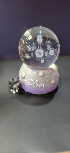 گوی کریستال فضانورد